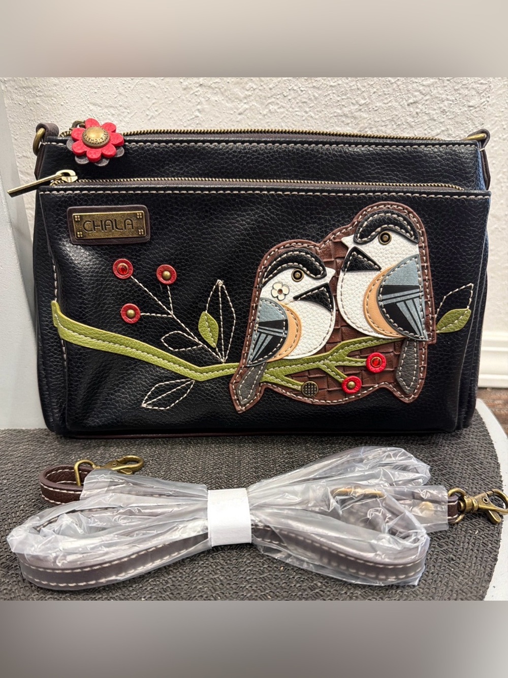 Chala Chickadee Deluxe Crossbody RFID Protected Vegan Leather Bag Black NEW